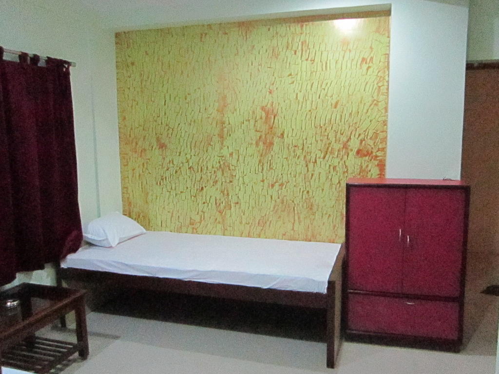 Himalaya Inn Service Apartment Kolkata Room photo